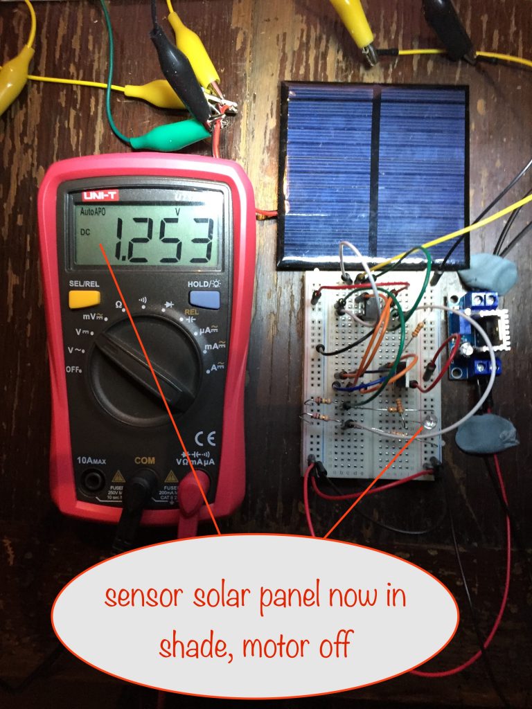 photo showing that when the sensor solar panel is in shade, the motor is off